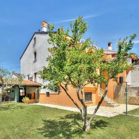 With A Parking Space - 15941 * Umag