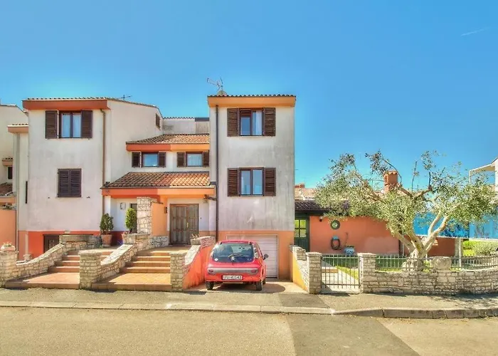 With A Parking Space - 15941 * Umag