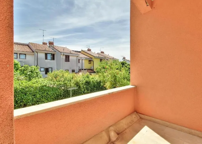 With A Parking Space - 15941 Umag