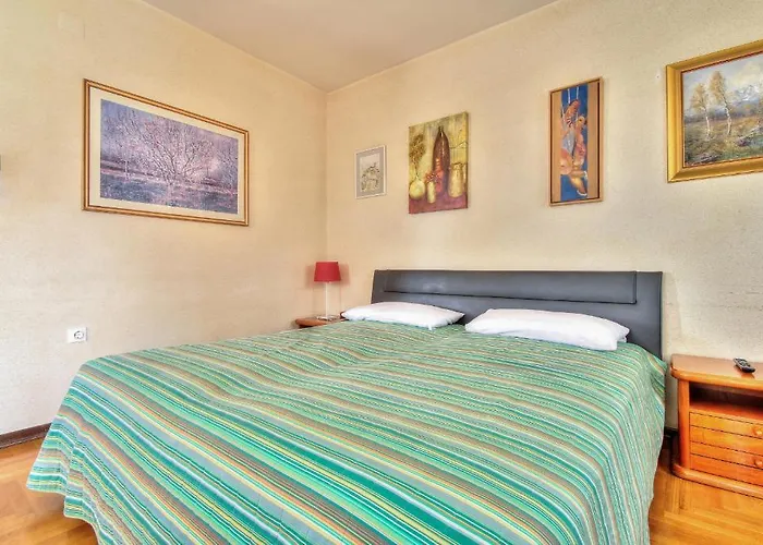 Appartement With A Parking Space - 15941