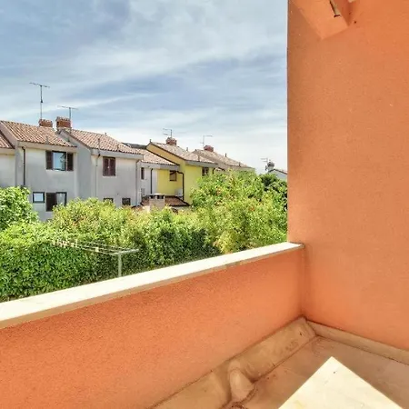 With A Parking Space - 15941 Umag