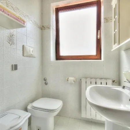 Apartment With A Parking Space - 15941 Umag
